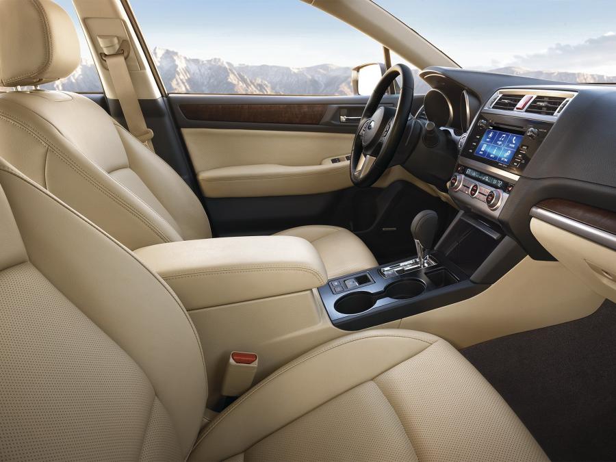 Subaru Outback 2015 года  (US) (фото 9 из 19)